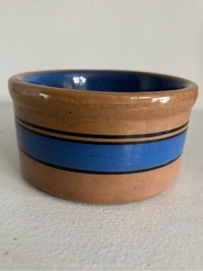 Vintage Bretby stoneware pottery small bowl